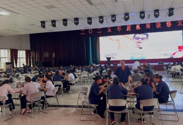 Deep Sentiments for Dragon Boat Festival · Gathering to March Together